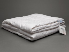 Одеяло стеганное окантованное ANGORA FAMILIE WOOL 200 х 220 всесезонное